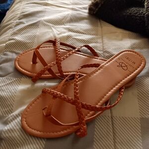 BOBBIE BROOKS SANDALS NWOT